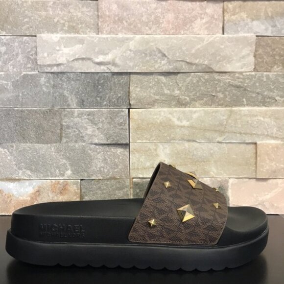 MICHAEL MICHAEL KORS Tyra Studded Logo Slide - Picture 5 of 6